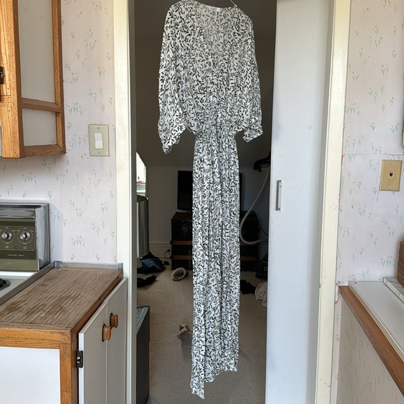 Summer dress. - Picture 4 of 5